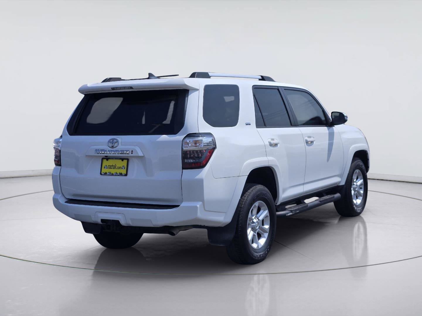Used 2022 Toyota 4Runner SR5 Premium w/ Moonroof Package AWD/4WD image 8