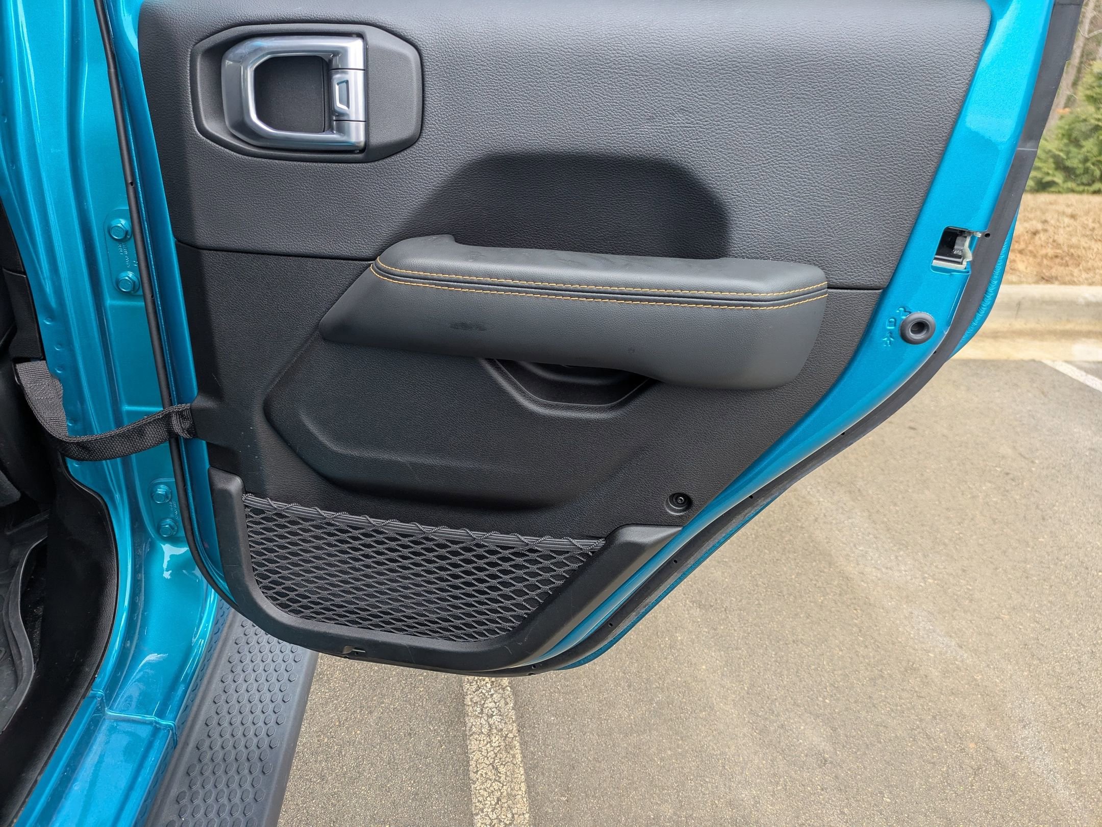 Used 2024 Jeep Wrangler Unlimited Sahara w/ Technology Group image 29