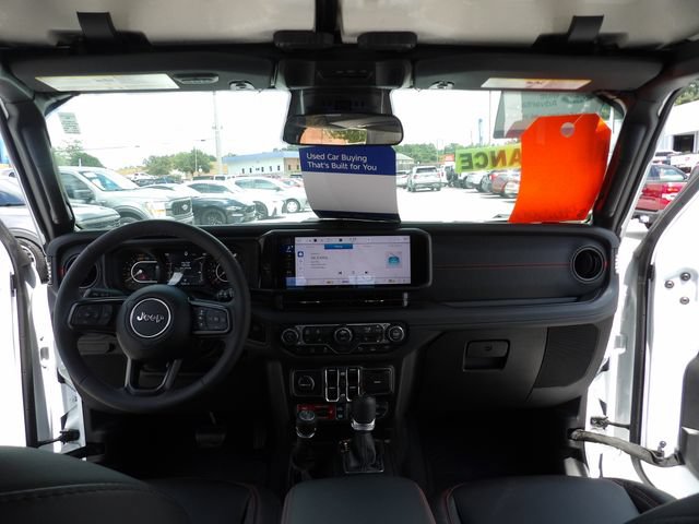 Used 2026 Jeep Wrangler Unlimited Rubicon w/ Safety Group AWD/4WD image 13