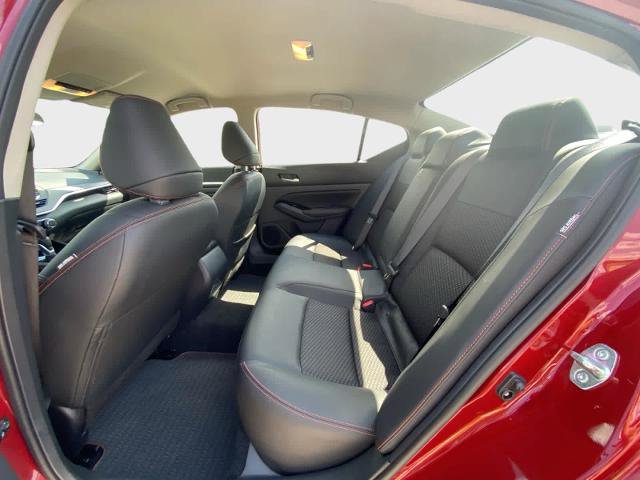 Used 2025 Nissan Altima 2.5 SR AWD/4WD image 12