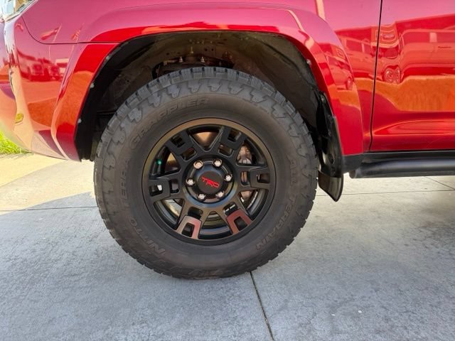 Used 2023 Toyota 4Runner TRD Off-Road Premium w/ Off Road Premium Plus Package AWD/4WD image 4