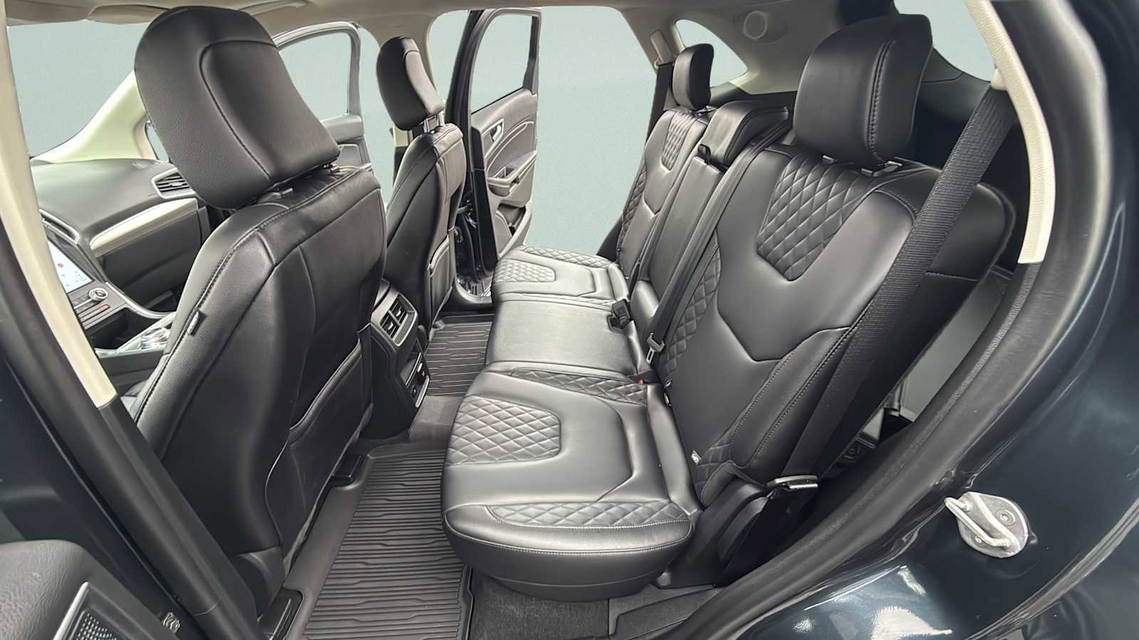 Certified 2024 Ford Edge Titanium image 35