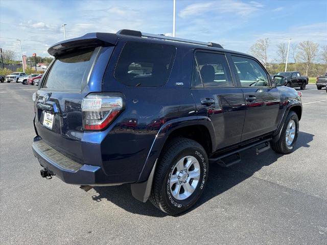 Used 2022 Toyota 4Runner SR5 Premium w/ Moonroof Package AWD/4WD image 7