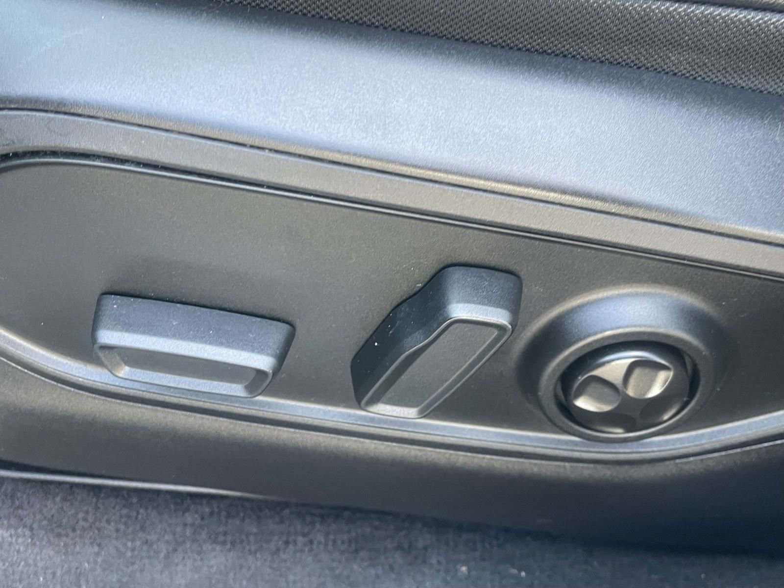 Used 2022 Jeep Grand Cherokee L Limited w/ Trailer Tow Group (B) image 16