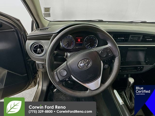 Used 2018 Toyota Corolla LE FWD image 14