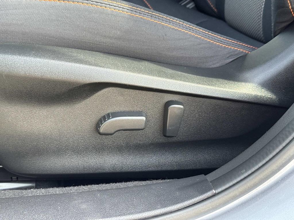 Used 2021 Subaru Crosstrek 2.0i Premium w/ Moonroof Package image 21