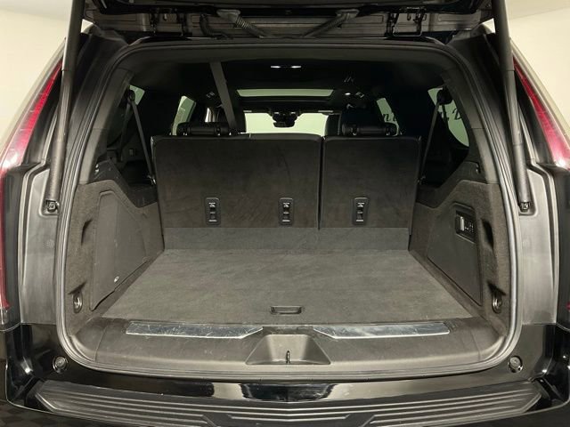 Used 2023 Cadillac Escalade ESV Premium Luxury image 11