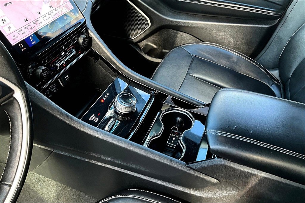 Used 2022 Jeep Grand Cherokee L Limited image 16