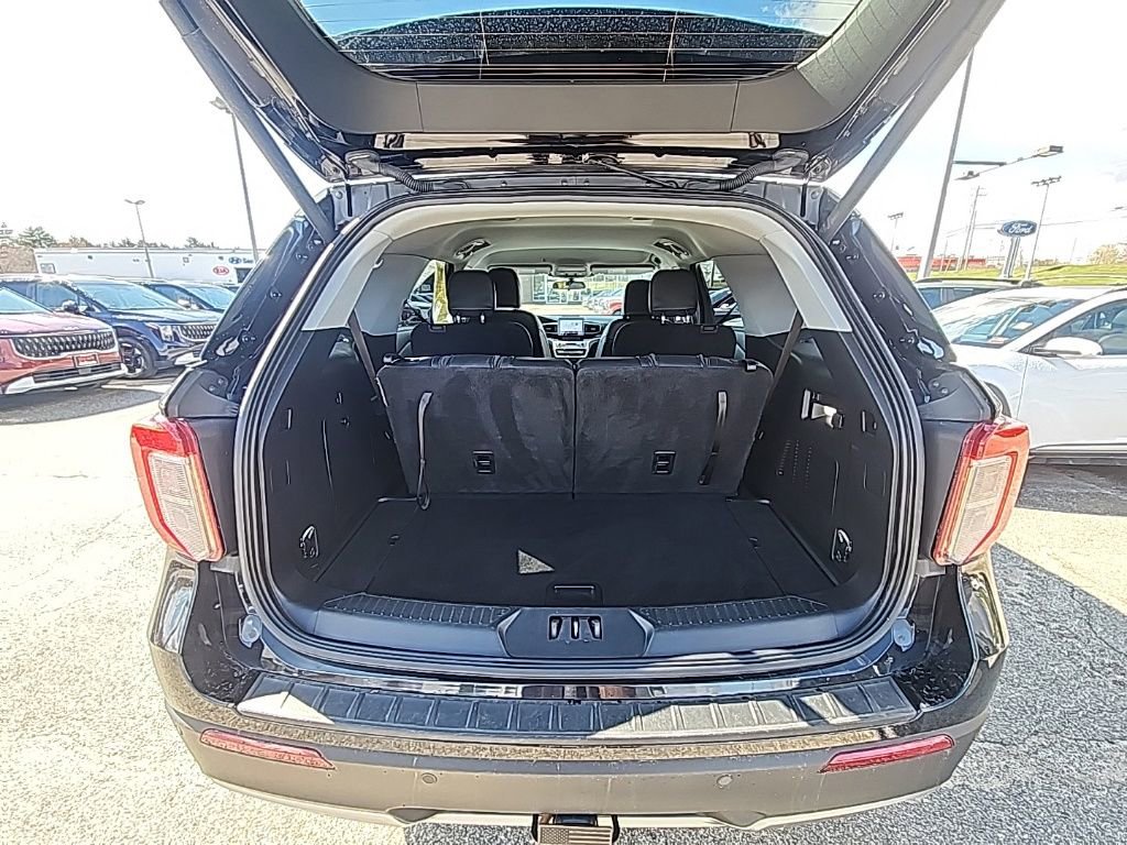 Certified 2023 Ford Explorer XLT w/ Equipment Group 202A AWD/4WD image 21
