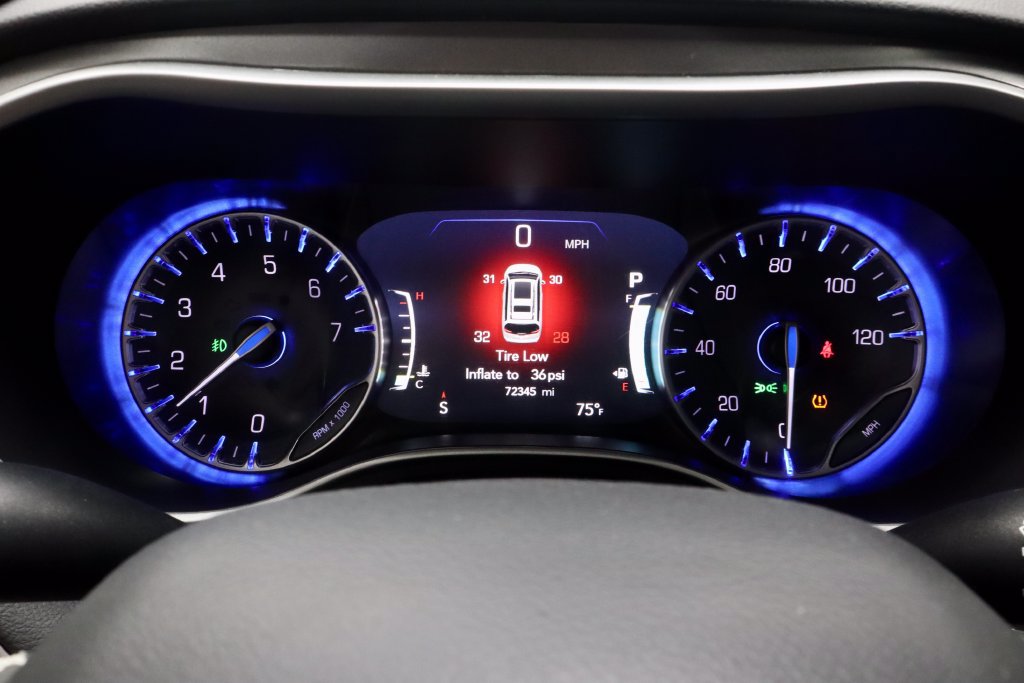 Used 2024 Chrysler Pacifica Touring-L FWD image 27