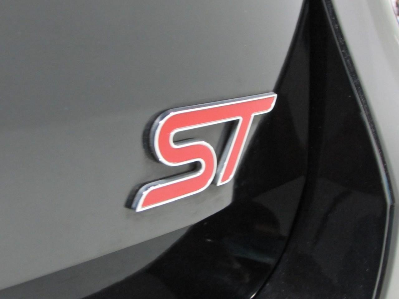 Certified 2025 Ford Explorer ST AWD/4WD image 37