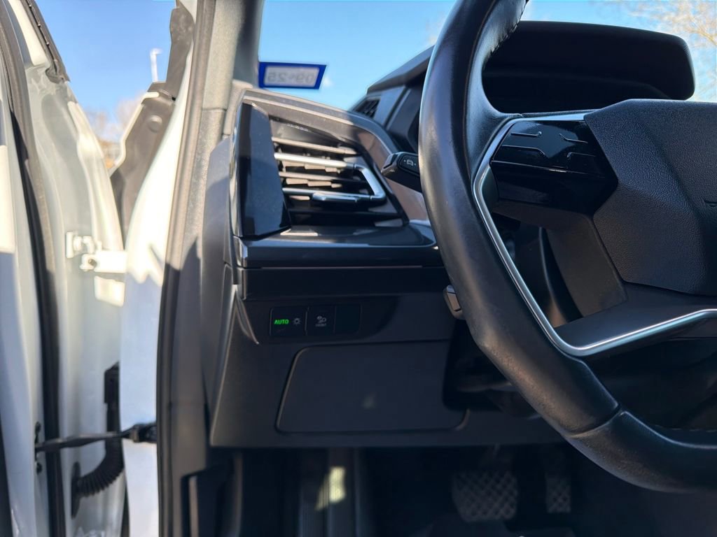 Used 2022 Audi Q4 e-tron Prestige image 13