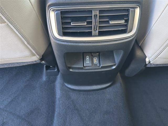 Used 2022 Honda CR-V Touring image 31