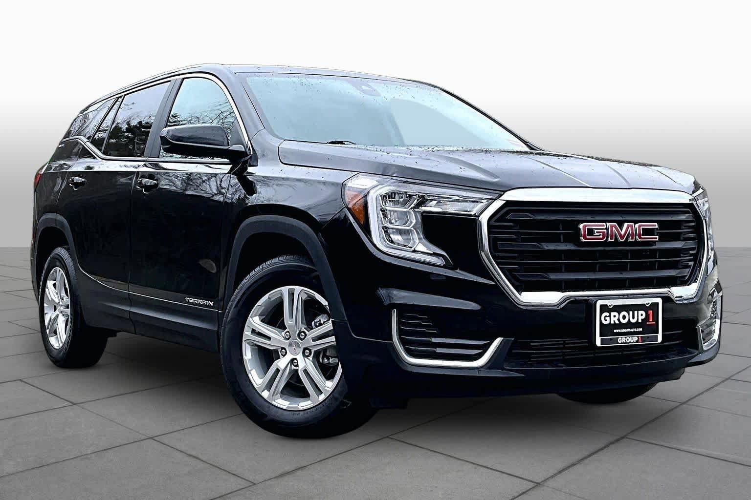 Used 2024 GMC Terrain SLE AWD/4WD image 3