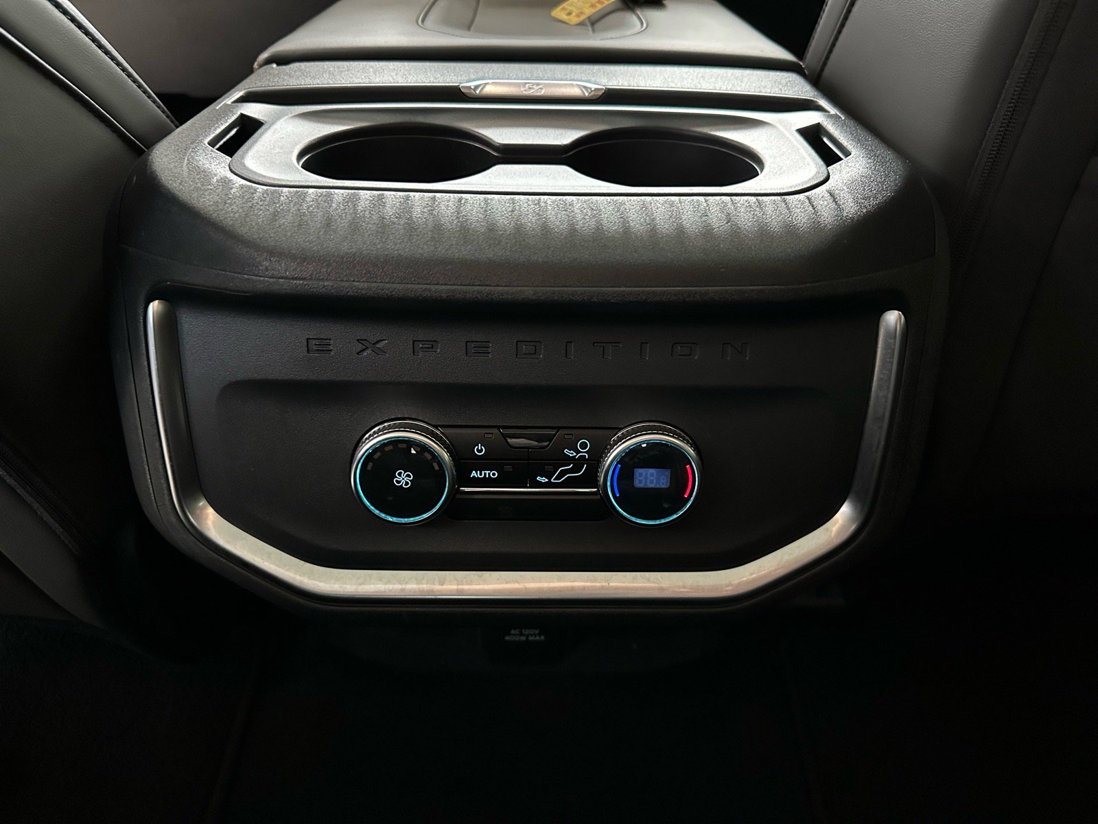 Certified 2025 Ford Expedition Active RWD image 34