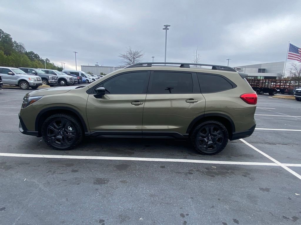 Used 2024 Subaru Ascent Onyx Edition image 2