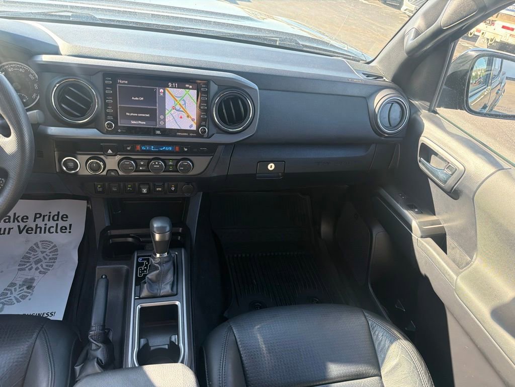 Used 2021 Toyota Tacoma TRD Sport w/ TRD Premium Sport Package AWD/4WD image 16