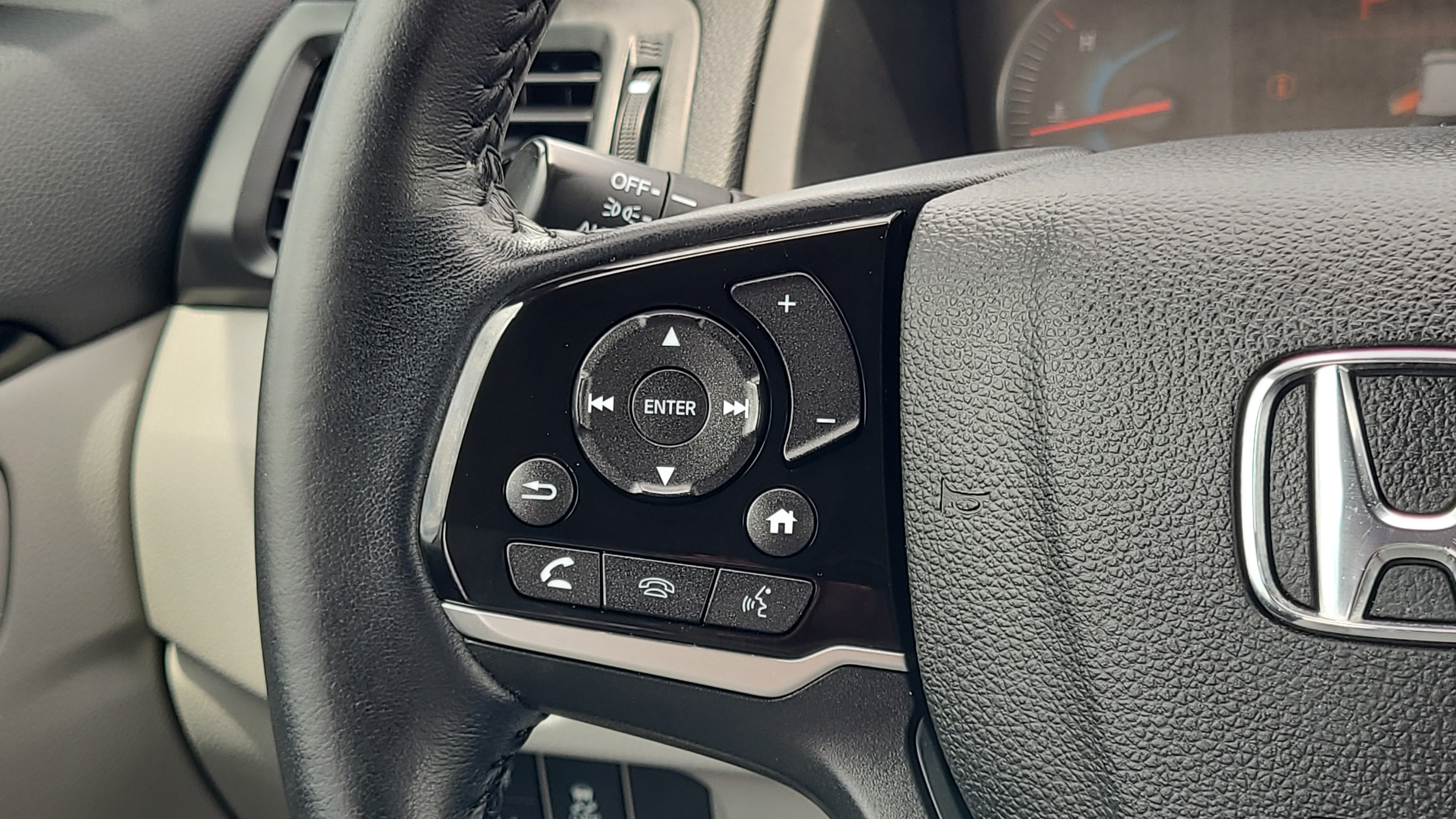 Used 2021 Honda Pilot Touring image 14