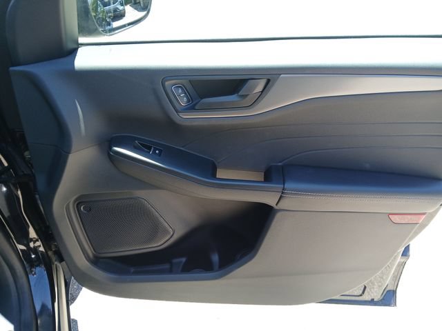 Certified 2023 Ford Escape Active AWD/4WD image 44
