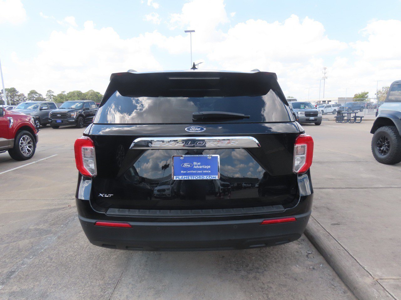 Certified 2023 Ford Explorer XLT RWD image 13