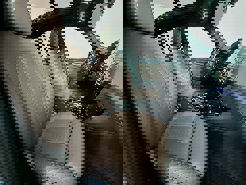 Used 2024 BMW X3 sDrive30i w/ Premium Package w/ZPA image 18