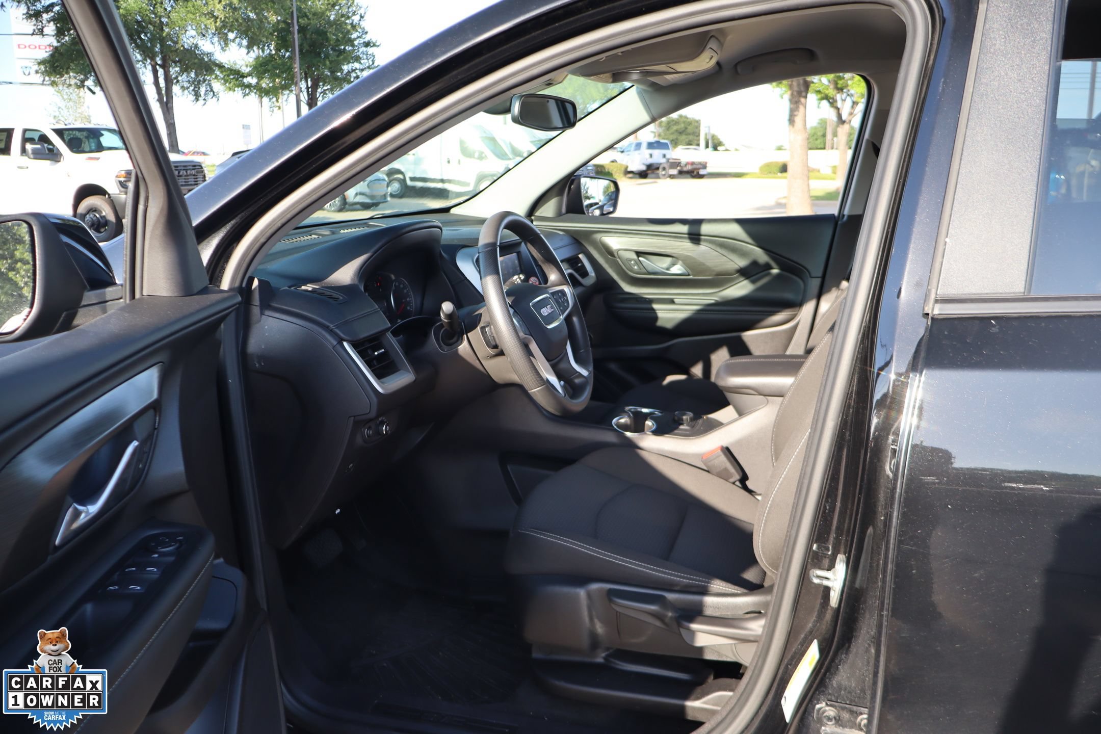 Used 2024 GMC Terrain SLE AWD/4WD image 23