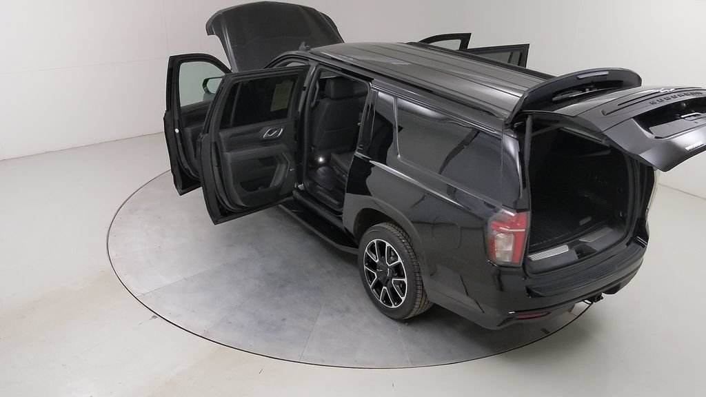 Used 2024 Chevrolet Suburban RST w/ Luxury Package AWD/4WD image 53