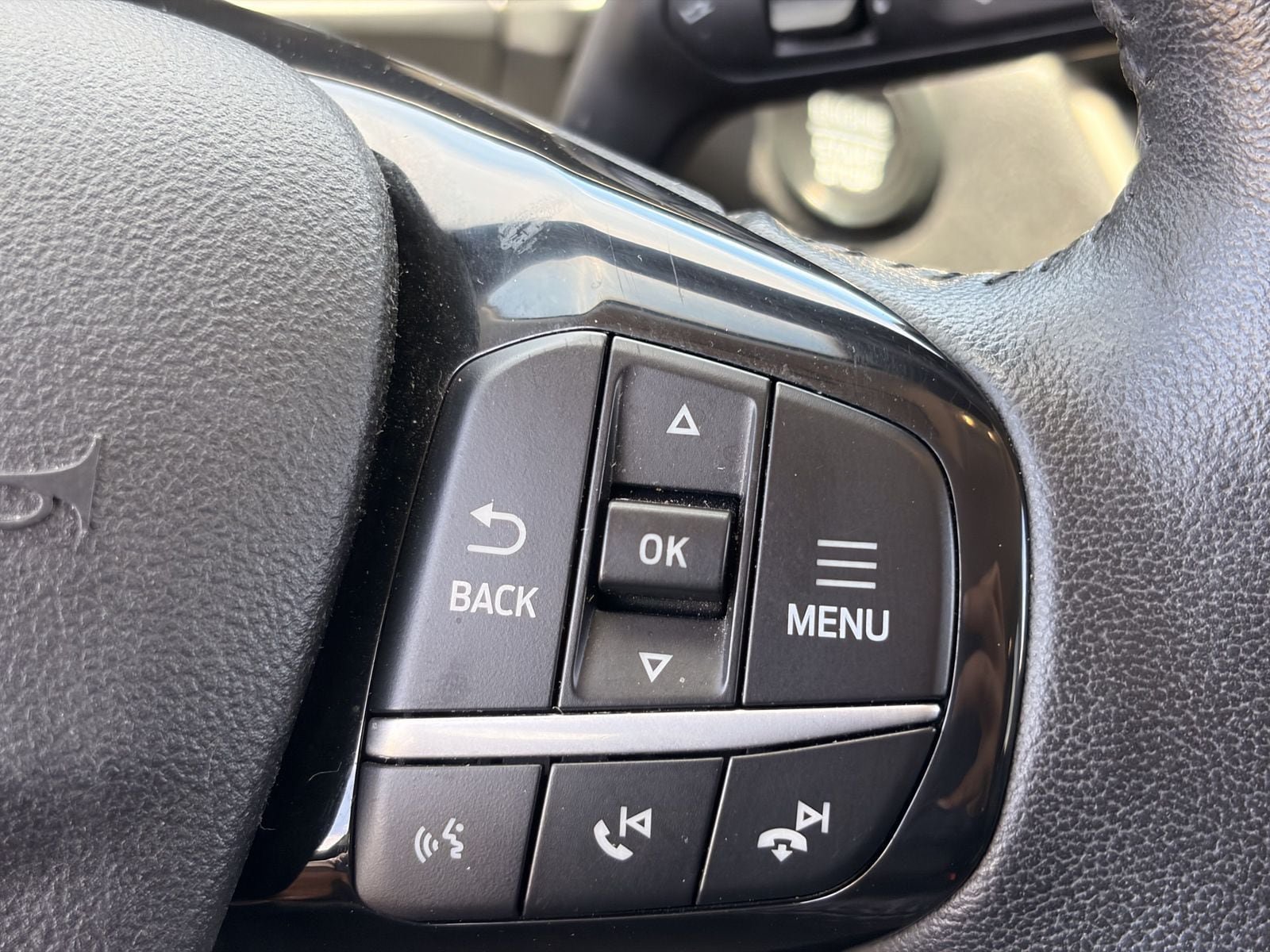 Certified 2021 Ford Escape SEL FWD image 25
