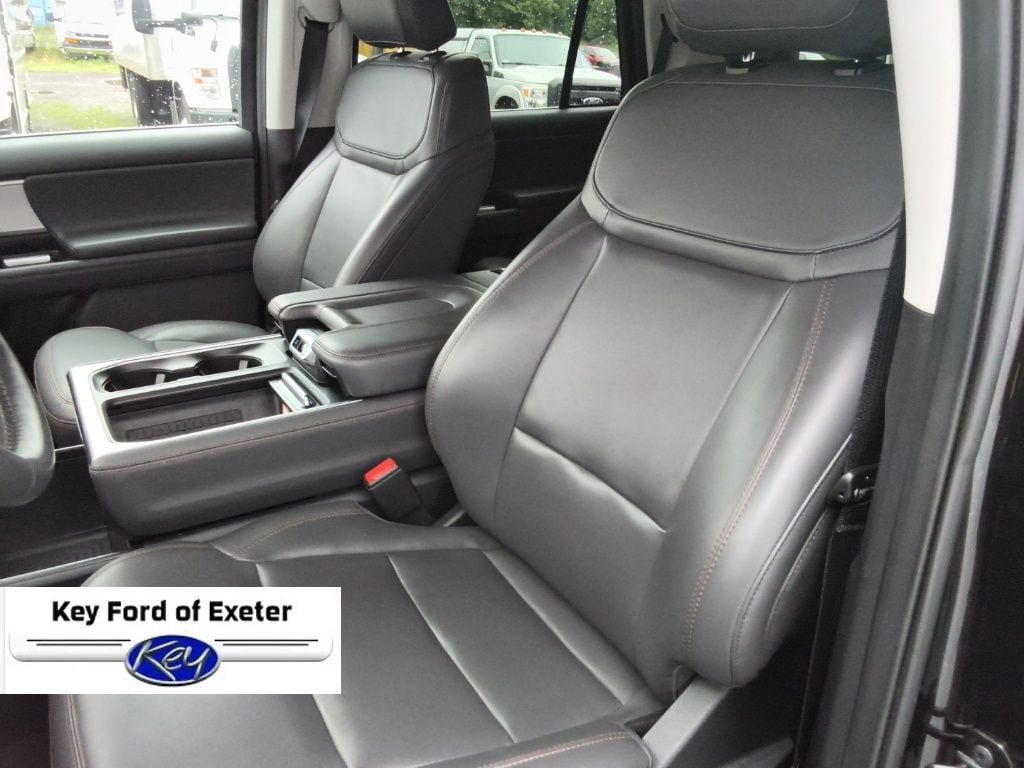 Certified 2025 Ford Expedition Active AWD/4WD image 30