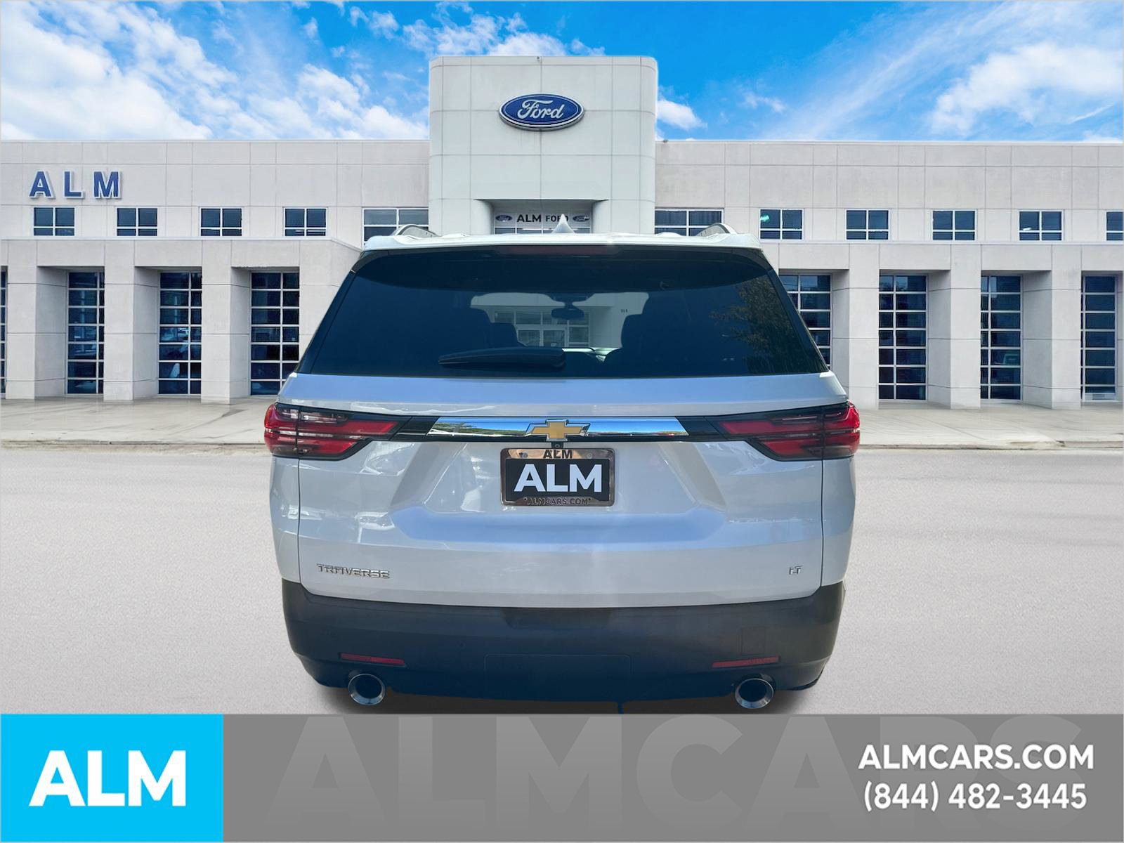 Used 2023 Chevrolet Traverse LT FWD image 6