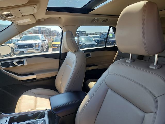 Certified 2022 Ford Explorer XLT w/ Equipment Group 202A image 22