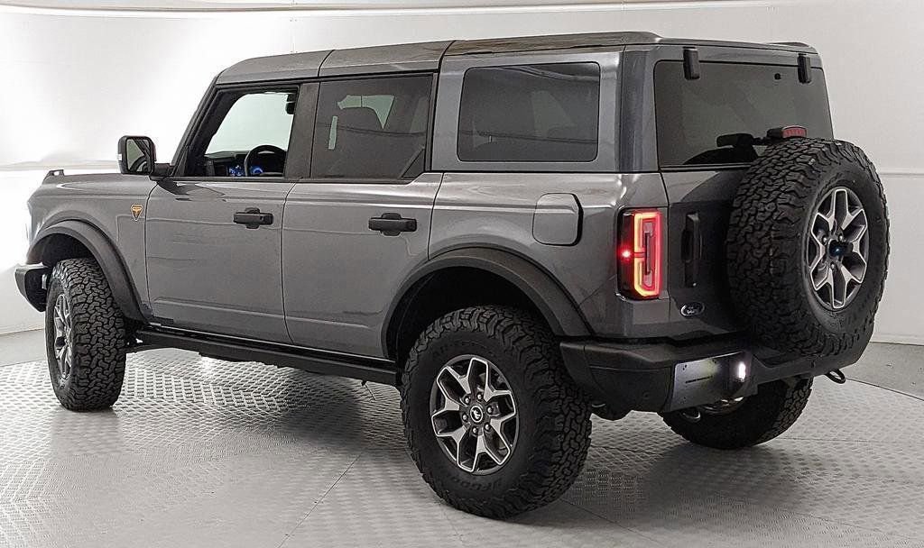 Certified 2025 Ford Bronco Badlands AWD/4WD image 4
