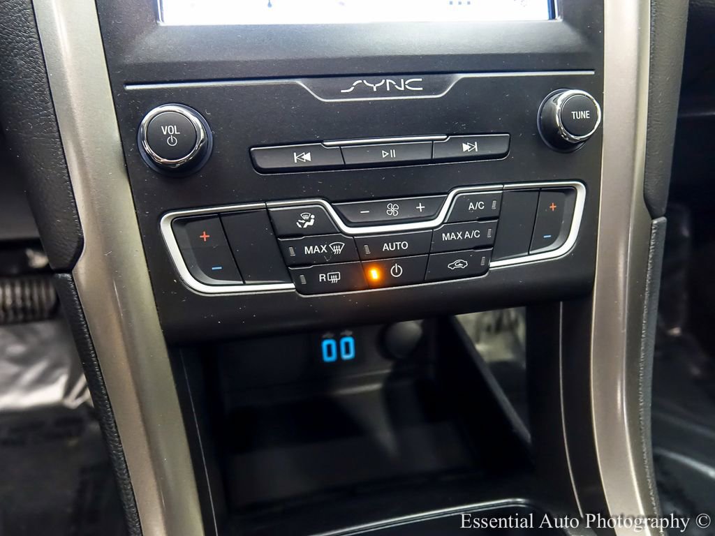 Certified 2019 Ford Fusion SE FWD image 19