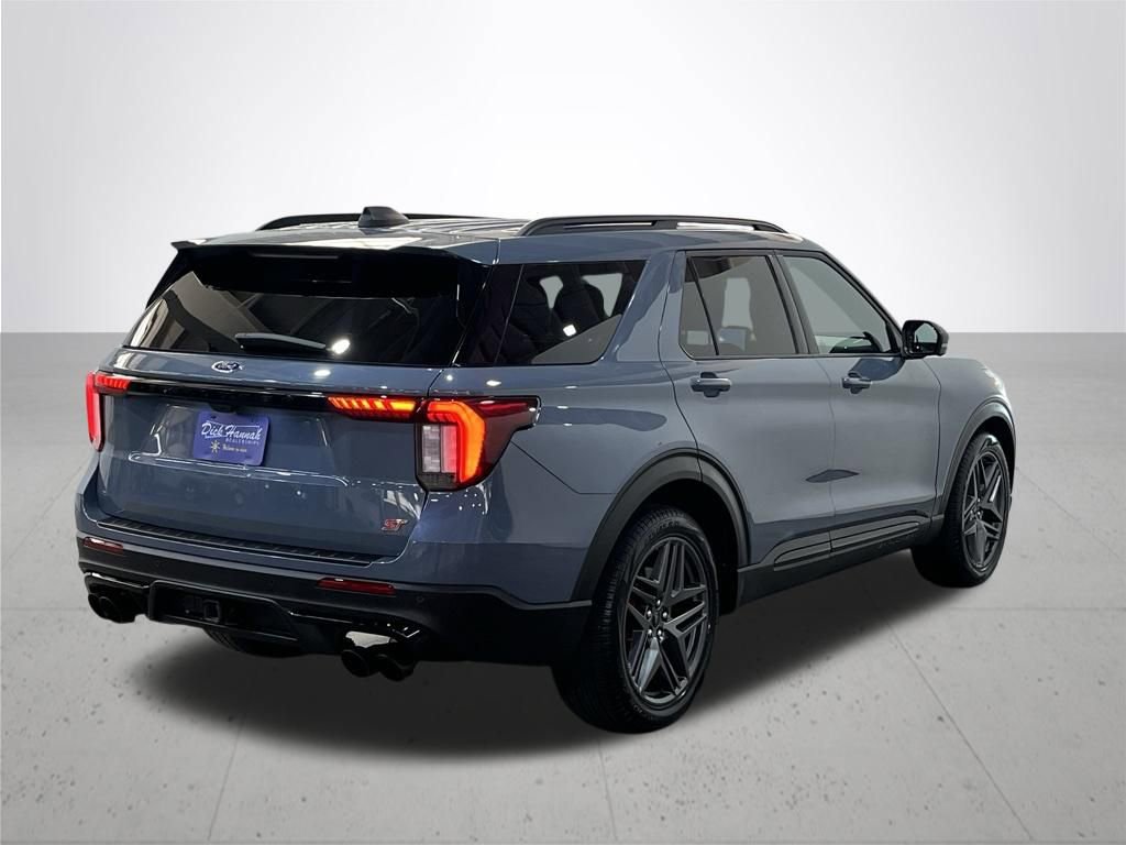 Certified 2025 Ford Explorer ST image 10
