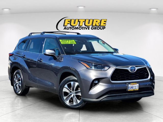 Used 2021 Toyota Highlander XLE