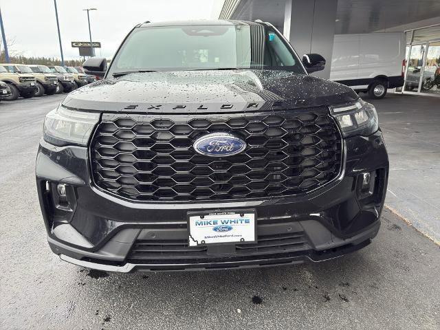 Certified 2025 Ford Explorer ST-Line image 5