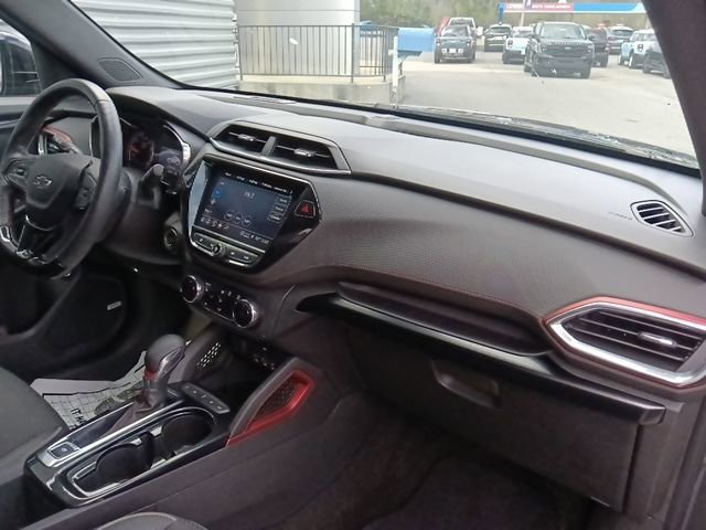 Used 2022 Chevrolet TrailBlazer RS w/ Sun and Liftgate Package image 33
