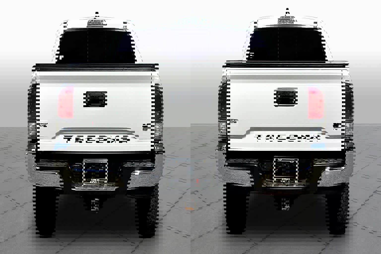 Used 2023 Toyota Tacoma TRD Off-Road AWD/4WD image 5