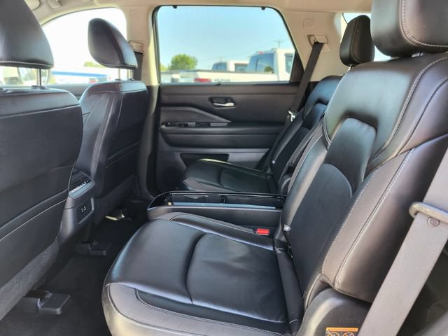 Used 2023 Nissan Pathfinder SL w/ SL Premium Package AWD/4WD image 16