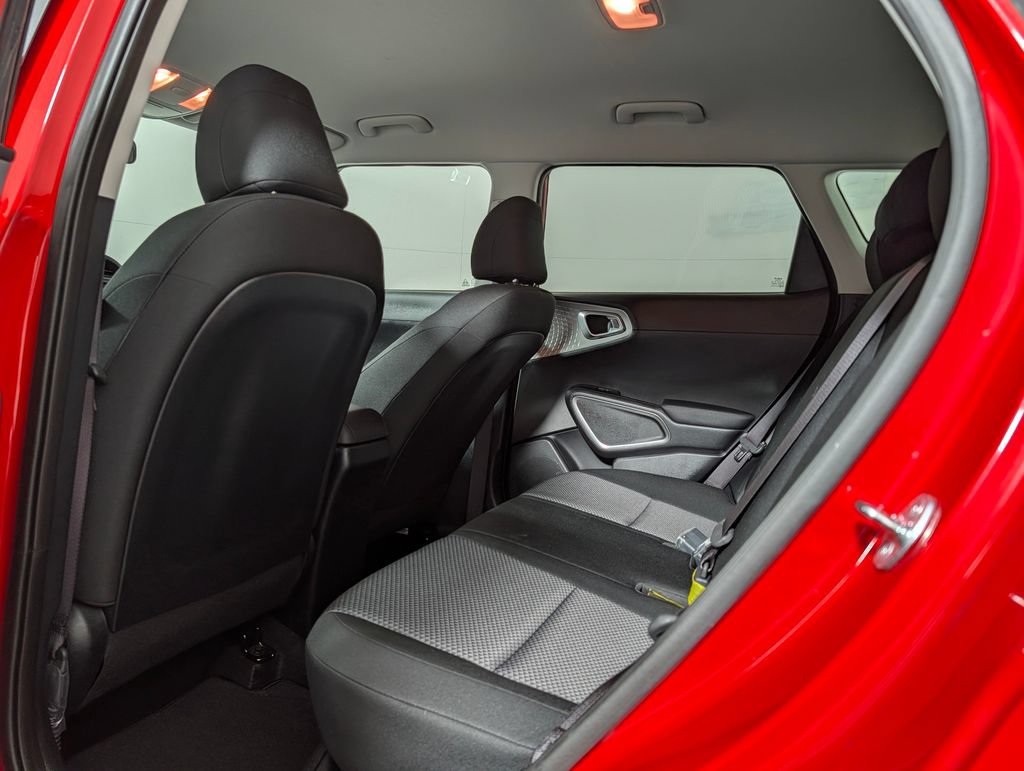 Used 2024 Kia Soul LX FWD image 10