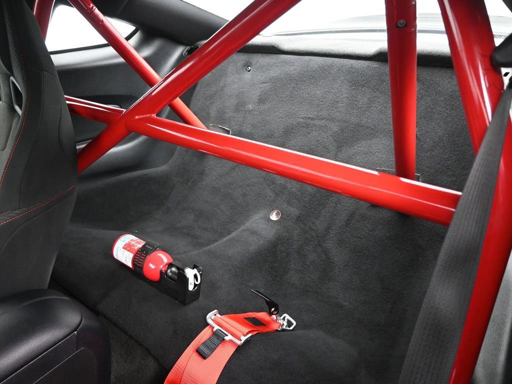 Certified 2017 Ford Mustang Shelby GT350R w/ GT350R Equipment Group 920A image 44