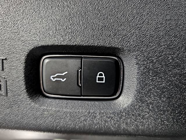 Certified 2025 Ford Expedition Active AWD/4WD image 33
