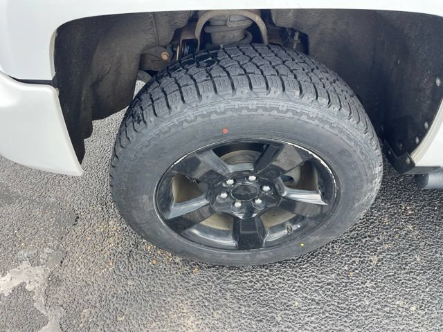Used 2018 Chevrolet Silverado 1500 LT w/ Texas Edition AWD/4WD image 3