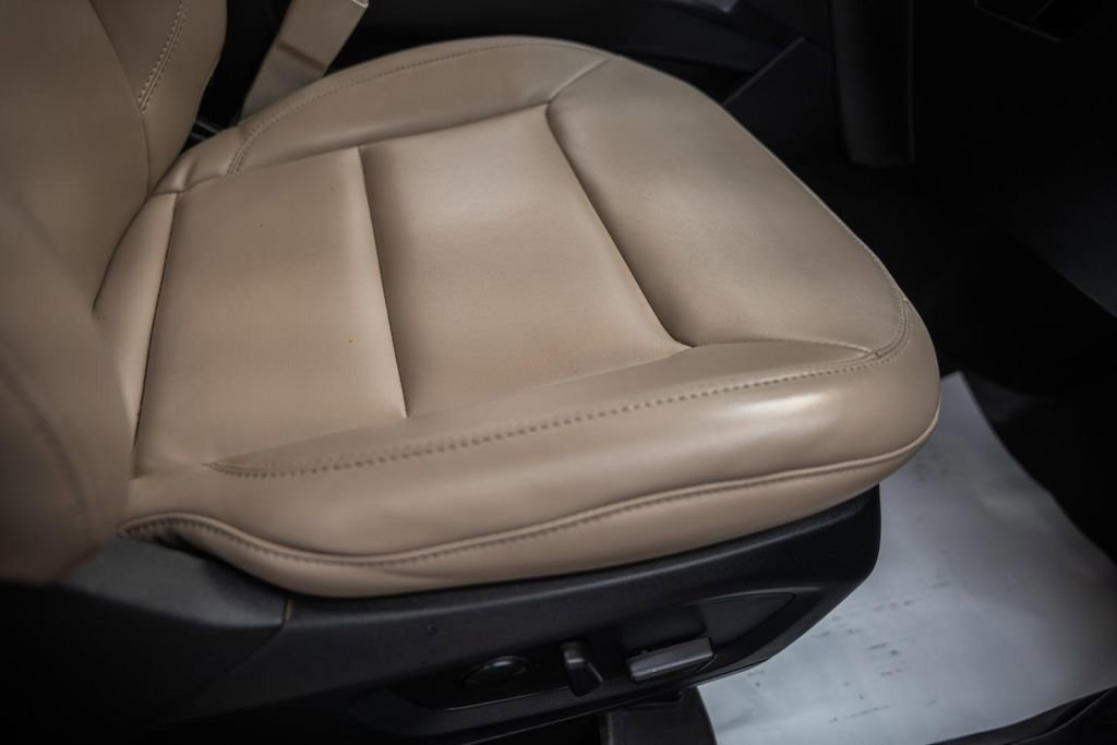 Certified 2021 Ford Explorer XLT w/ Equipment Group 202A image 37