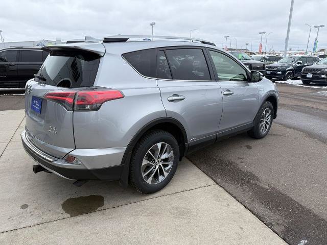 Used 2018 Toyota RAV4 XLE AWD/4WD image 6