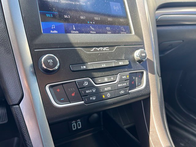 Certified 2020 Ford Fusion SE AWD/4WD image 14