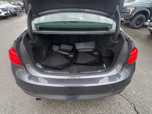 Used 2018 BMW 320i xDrive Sedan w/ Convenience Package image 32