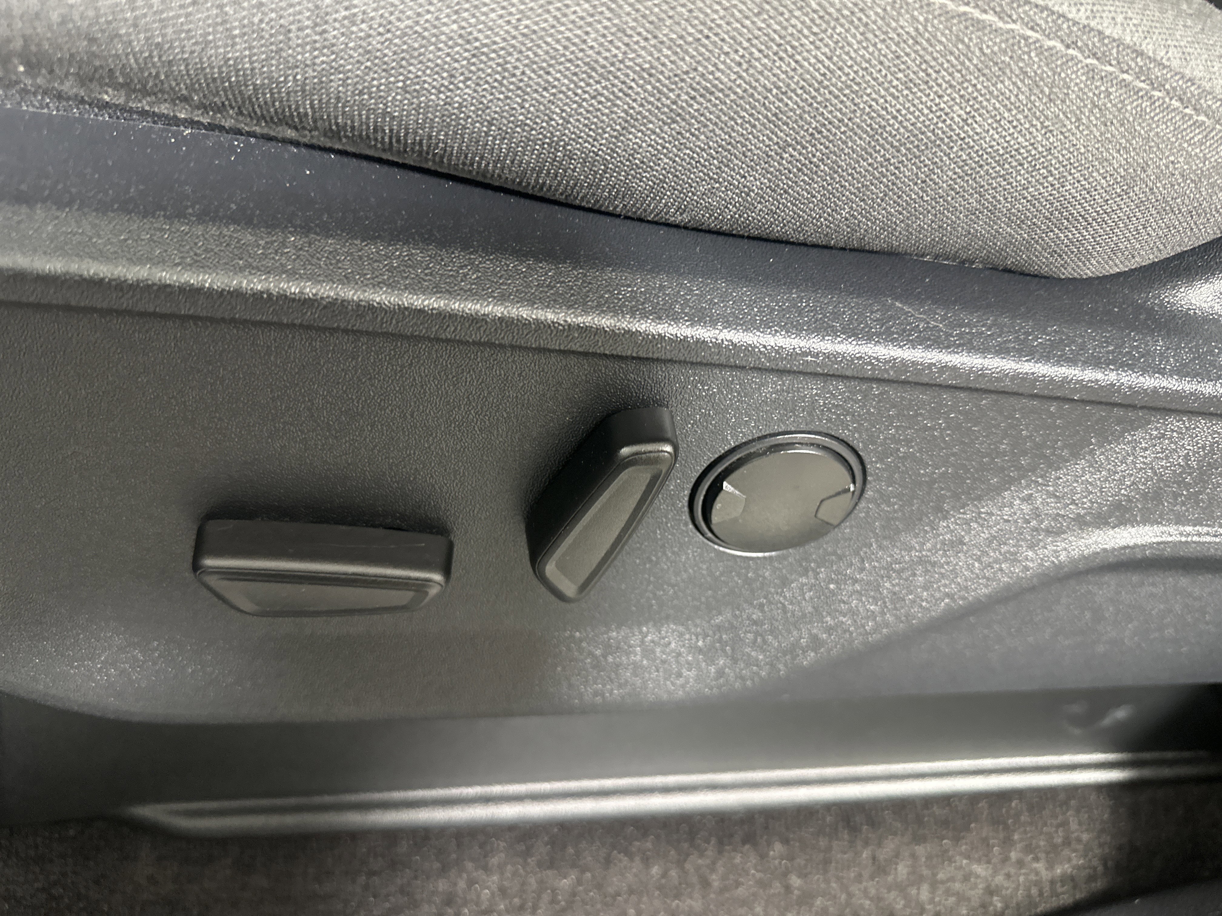 Certified 2022 Ford F150 XLT w/ Equipment Group 302A High image 10