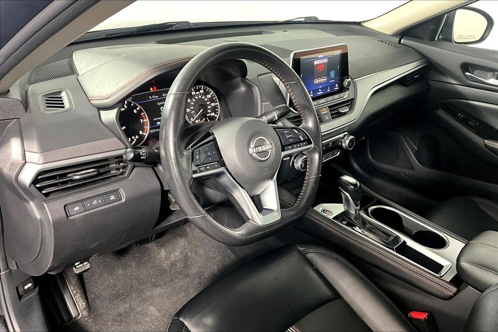 Used 2024 Nissan Altima 2.5 SR FWD image 13