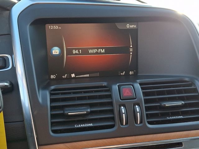 Used 2017 Volvo XC60 T6 Inscription w/ Climate Package image 21